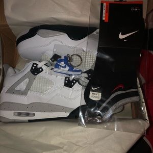 Jordan retro 4 size 8.5
